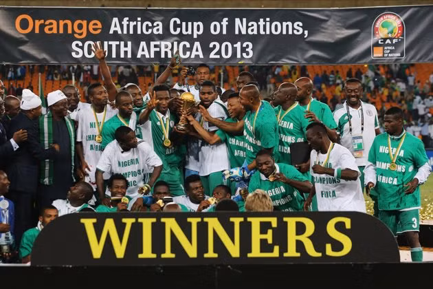 Nigeria: Đại diện CAF; Tham dự với tư cách nhà vô địch CAN 2013. 