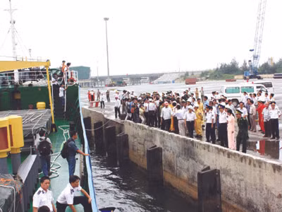 Chuẩn bị đón người thân trở về 