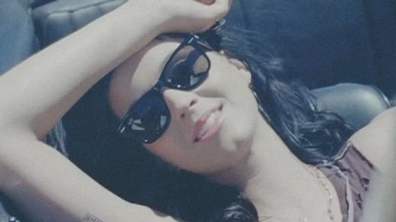 Album Teenage Dream đạt nhiều kỷ lục đáng ngưỡng mộ. Album Teenage Dream đạt nhiều kỷ lục đáng ngưỡng mộ.