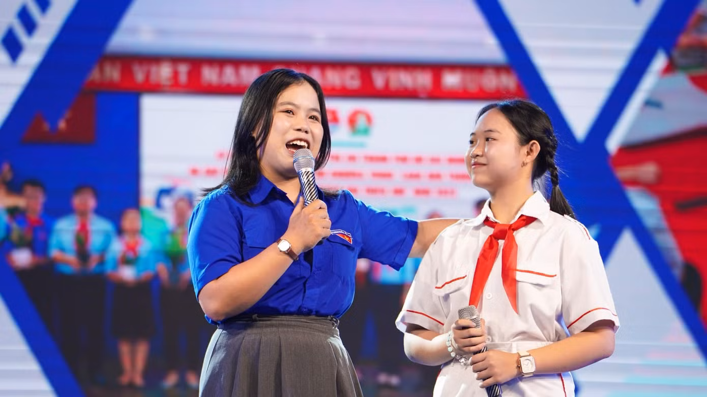Các hoạt động như chia sẻ truyền cảm hứng về hoạt động Đoàn - Đội cũng được diễn ra. Các hoạt động như chia sẻ truyền cảm hứng về hoạt động Đoàn - Đội cũng được diễn ra.