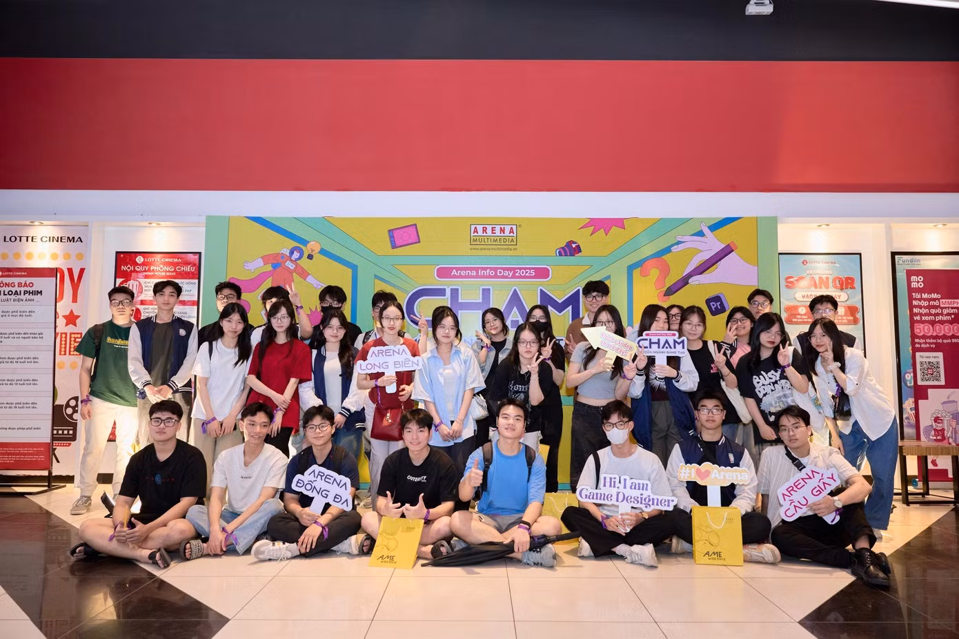 Các bạn học sinh - sinh viên tham dự ngày hội Arena Info Day 2025