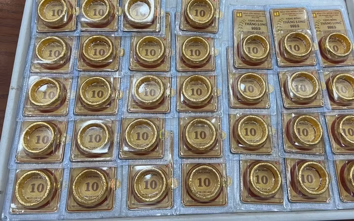 Vàng nhẫn lập kỷ lục khi tiến sát mốc 65 triệu đồng/lượng.