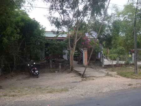 Toàn cảnh nhà 