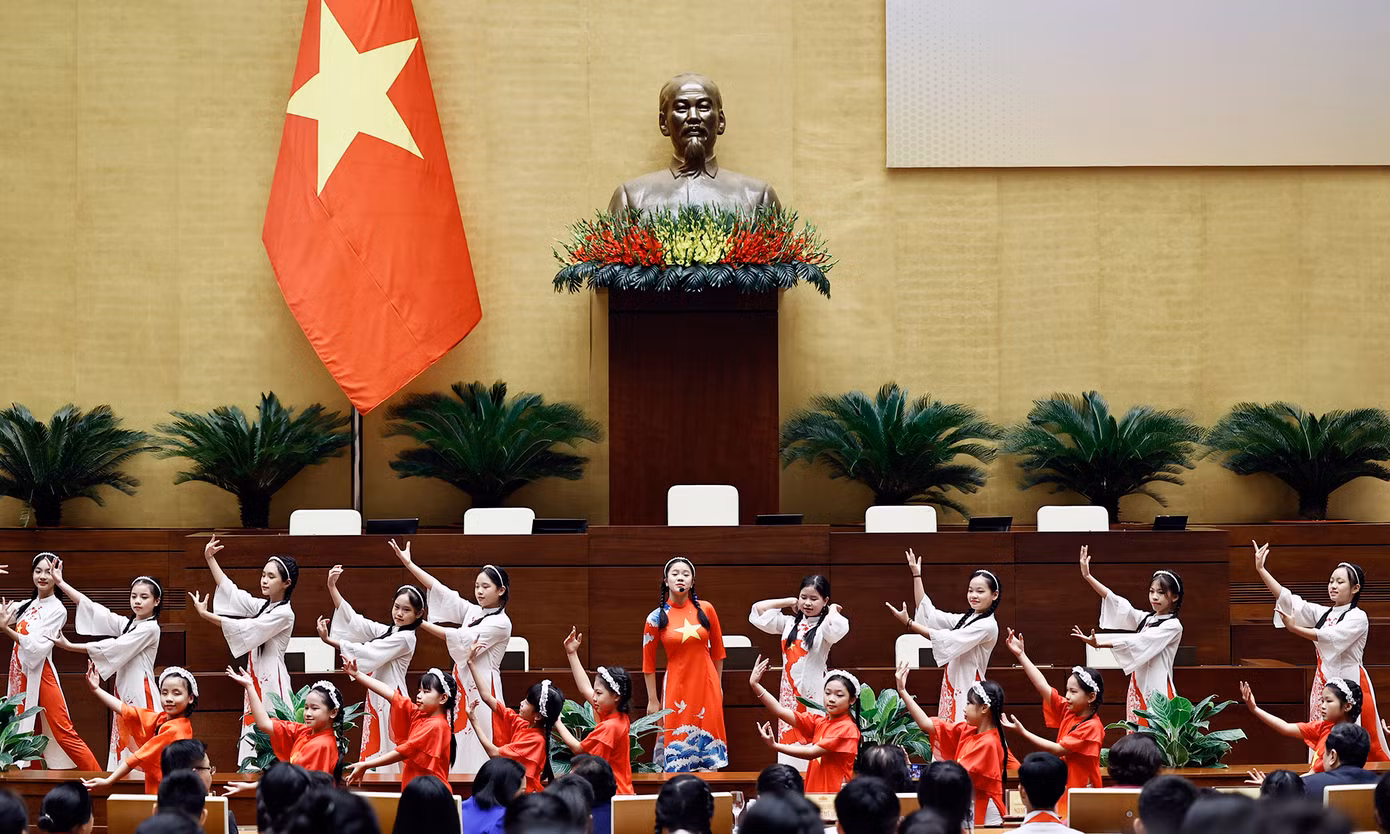 Tiết mục văn nghệ của các em thiếu nhi tại chương trình.