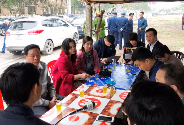 Kiểm tra đột xuất, phát hiện nhiều bãi trông xe 'chặt chém' ở Hà Nội ảnh 4