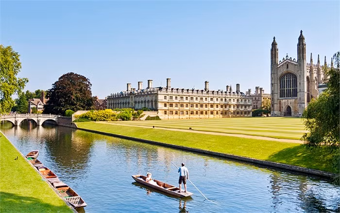 Cambridge là một trường đại học tại thành phố Cambridge (Anh). Đây là ngôi trường lâu đời thứ 2 ở Anh, chỉ sau Đại học Oxford. Hiện Cambridge là một trong những đại học danh tiếng nhất ở Anh cũng như thế giới