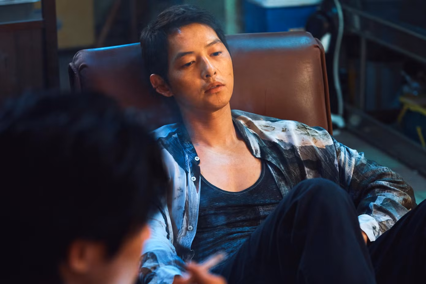 Song Joong Ki chịu khó vào nhiều dạng vai khác nhau, nhưng diễn xuất vẫn chưa được cải thiện. Song Joong Ki chịu khó vào nhiều dạng vai khác nhau, nhưng diễn xuất vẫn chưa được cải thiện.
