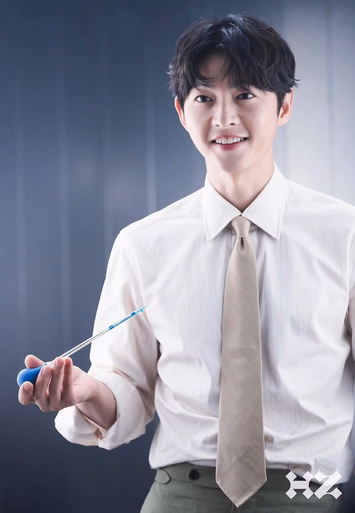 Hình ảnh của Song Joong Ki bị tụt dốc khiến mỗi lời nói, hành động đều bị hiểu theo nghĩa tiêu cực. Hình ảnh của Song Joong Ki bị tụt dốc khiến mỗi lời nói, hành động đều bị hiểu theo nghĩa tiêu cực.