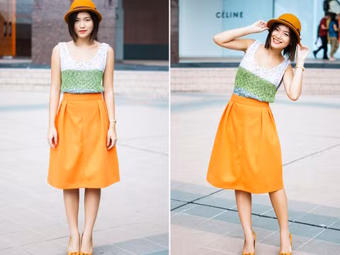  Chân váy Vintage đi kèm áo len Forever21, mũ H&M, giày cao gót Pull&Bear. Tất cả tạo nên hình ảnh một cô nàng Vingtage thật sành điệu