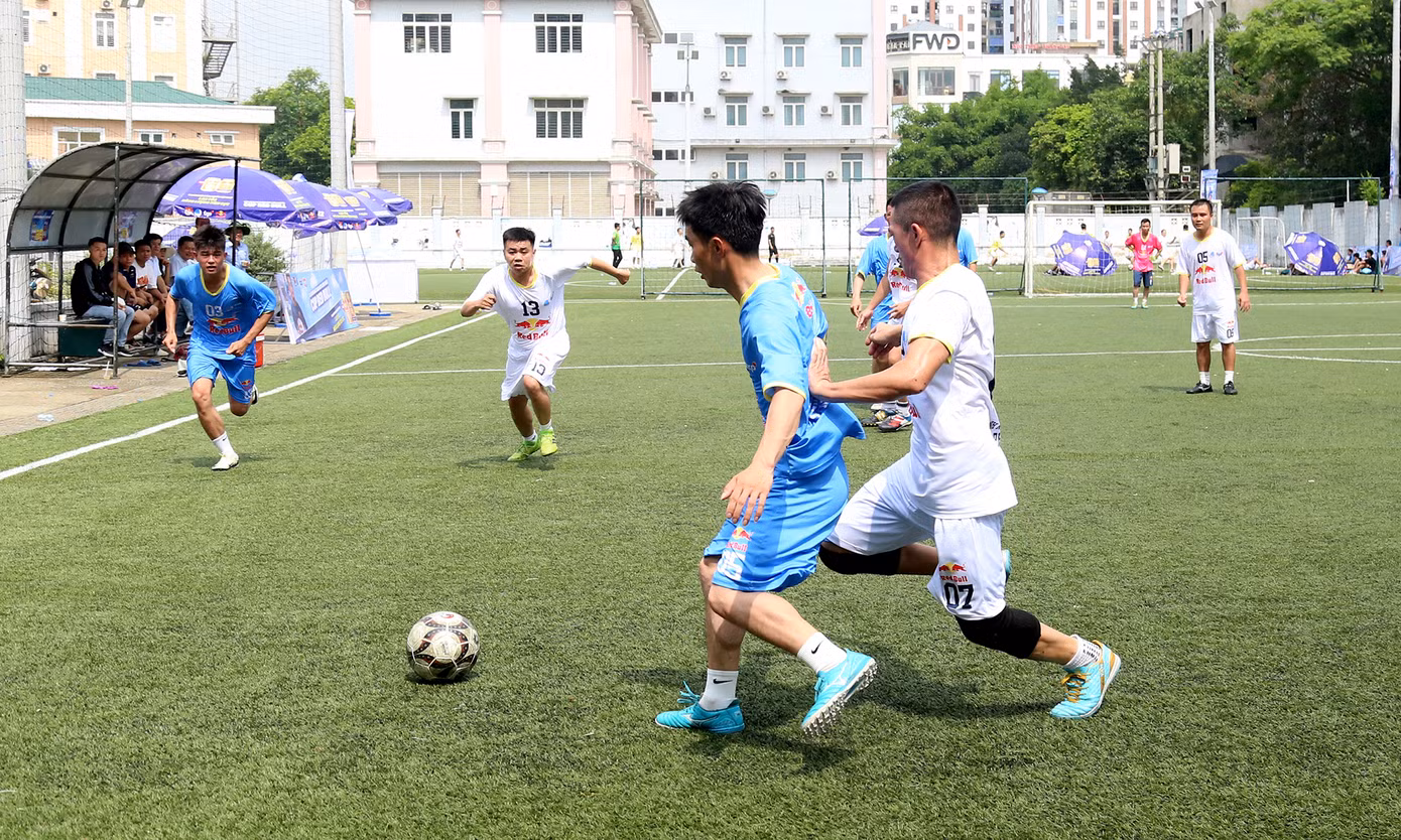 Trận chung kết Giải Bóng đá Thanh niên công nhân 2024 tại Thanh Hoá diễn ra kịch tính.