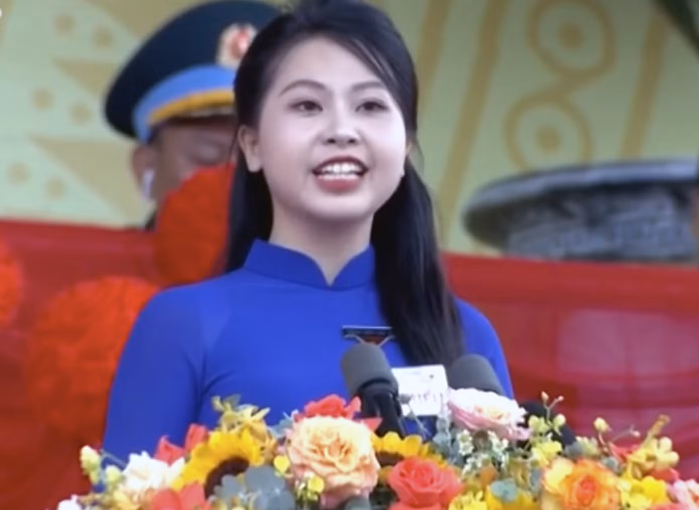 Quỳnh Anh phát biểu tại lễ kỷ niệm 70 năm Chiến thắng Điện Biên Phủ.