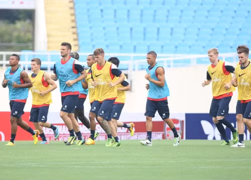 Arsenal có buổi tập kín sáng nay. Ảnh: VnExpress