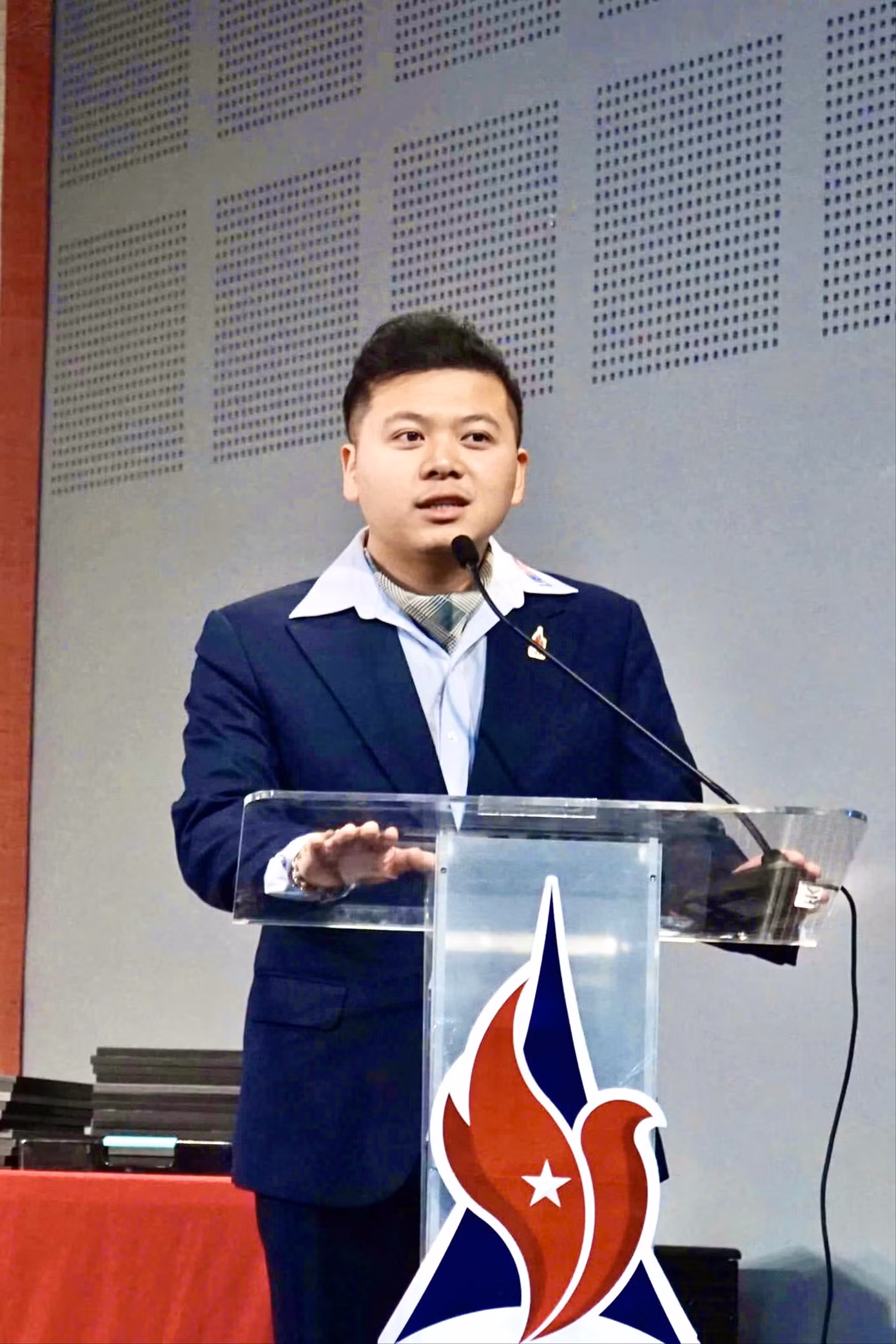 Anh Nguyễn Phan Bảo Thụy - Chủ tịch Hội SVVN tại Pháp, Trưởng ban Nội vụ Liên hiệp Hội Thanh niên SVVN tại châu Âu