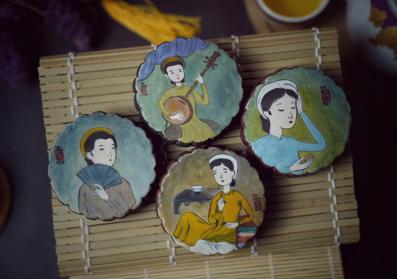 Những chiếc bánh Trung thu được “khoác áo mới” trông như những bức tranh thu nhỏ Những chiếc bánh Trung thu được “khoác áo mới” trông như những bức tranh thu nhỏ