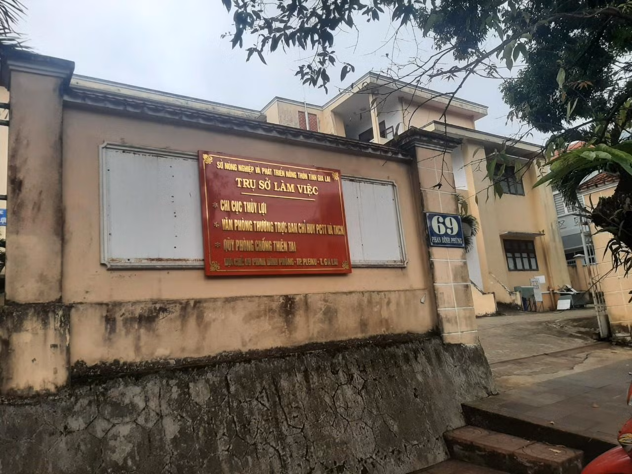 Ông Lê Huy Toàn, cựu Chi cục trưởng Chi cục NLS&TS hiện giờ là chuyên viên của Chi cục Thủy lợi Ông Lê Huy Toàn, cựu Chi cục trưởng Chi cục NLS&TS hiện giờ là chuyên viên của Chi cục Thủy lợi