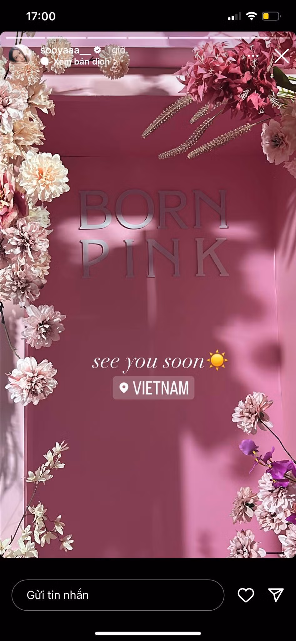 Rosé và Jisoo check-in Việt Nam ngay trước khi đêm diễn đầu tiên ở Hà Nội bắt đầu. Rosé và Jisoo check-in Việt Nam ngay trước khi đêm diễn đầu tiên ở Hà Nội bắt đầu.