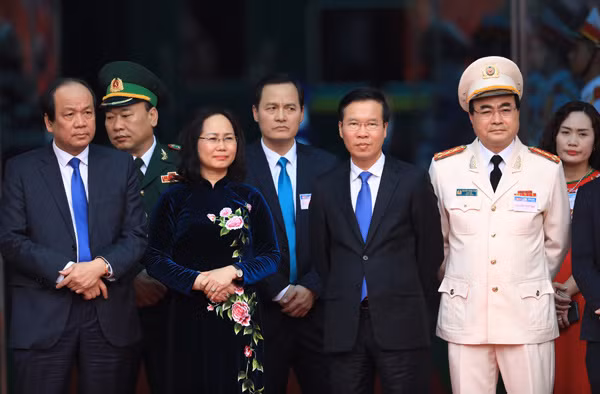 Chủ tịch Triều Tiên Kim Jong Un lên tàu về nước ảnh 9