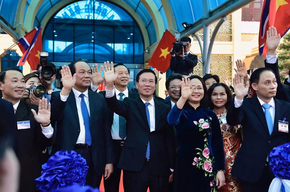Chủ tịch Triều Tiên Kim Jong Un lên tàu về nước ảnh 5