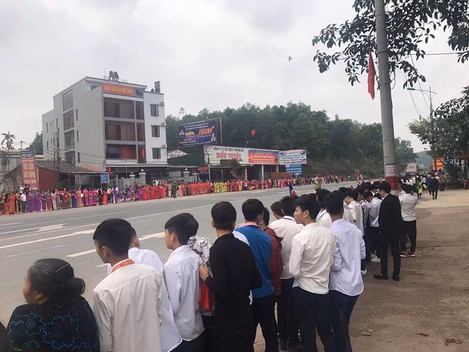 Chủ tịch Triều Tiên Kim Jong Un lên tàu về nước ảnh 17