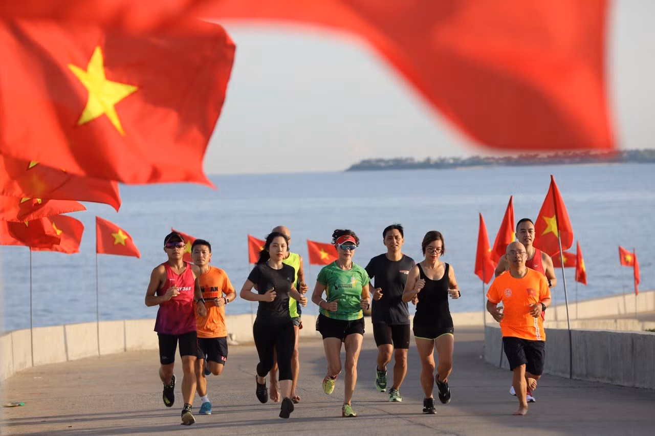 Tiền Phong Marathon 2020: Những ngôi vô địch xứng đáng ảnh 89 Tiền Phong Marathon 2020: Những ngôi vô địch xứng đáng ảnh 89