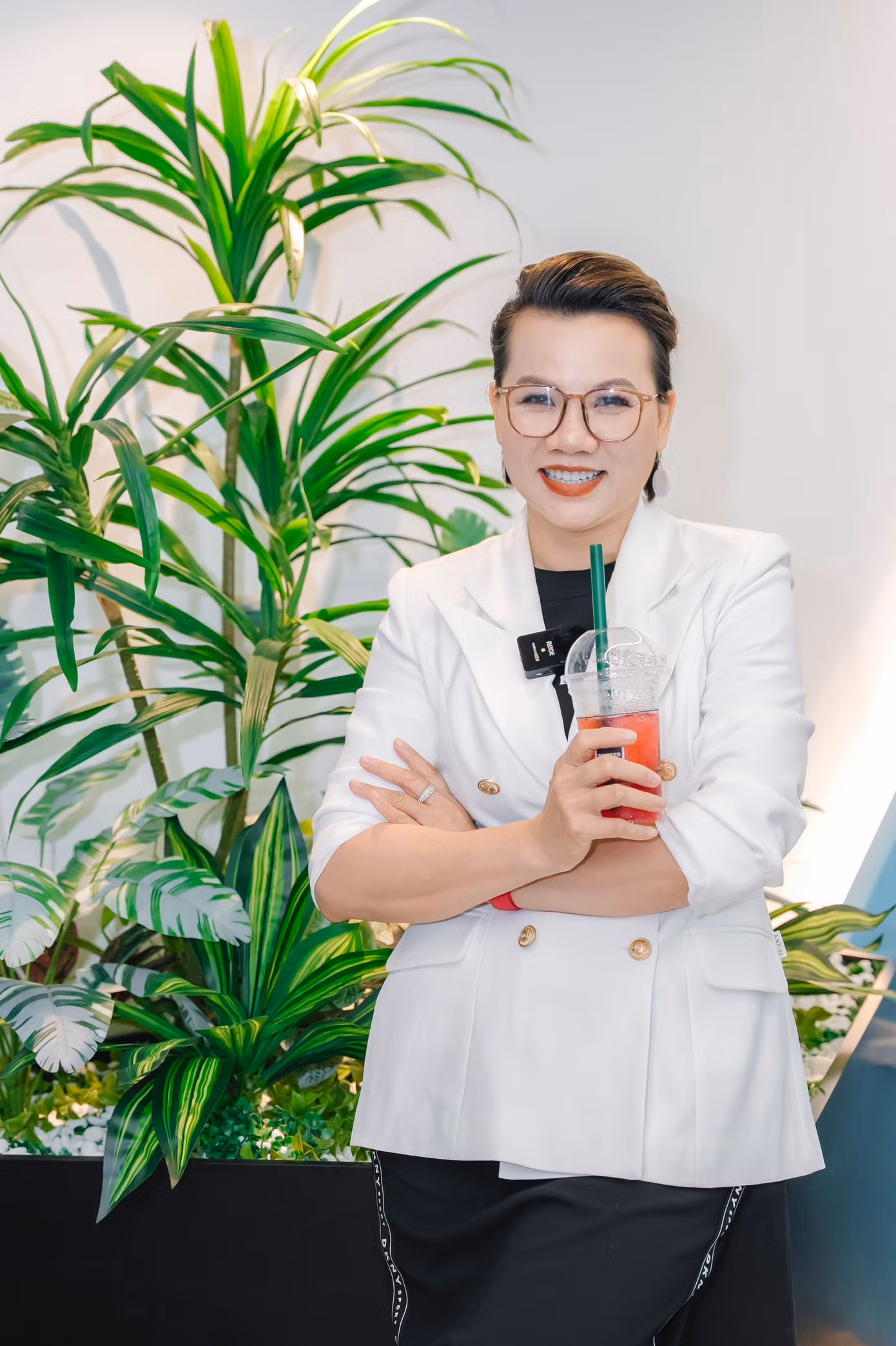 Tác giả Phạm Huệ Đan. Tác giả Phạm Huệ Đan.