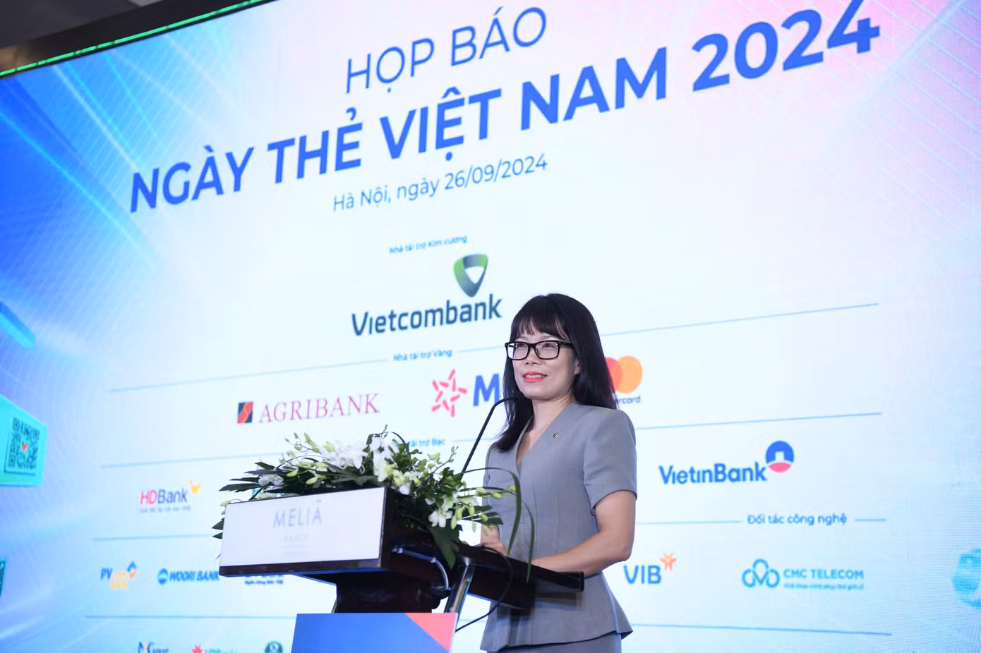 Bà Đoàn Hồng Nhung - thành viên Ban điều hành, Giám đốc khối bán lẻ Ngân hàng Vietcombank. Ảnh: Như Ý. Bà Đoàn Hồng Nhung - thành viên Ban điều hành, Giám đốc khối bán lẻ Ngân hàng Vietcombank. Ảnh: Như Ý.