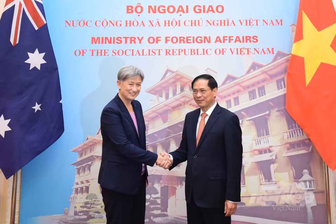 Ngoại trưởng Úc Penny Wong gặp Bộ trưởng Ngoại giao Bùi Thanh Sơn trong chuyến thăm Việt Nam hồi tháng 6/2022. (Ảnh: Như Ý)