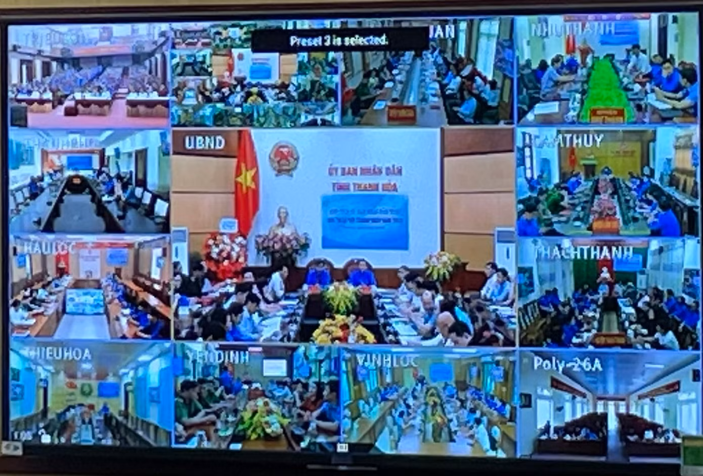 Hội nghị Chủ tịch UBND tỉnh Thanh Hoá đối thoại với thanh niên được kết nối tới 587 điểm cầu trên toàn tỉnh. Hội nghị Chủ tịch UBND tỉnh Thanh Hoá đối thoại với thanh niên được kết nối tới 587 điểm cầu trên toàn tỉnh.