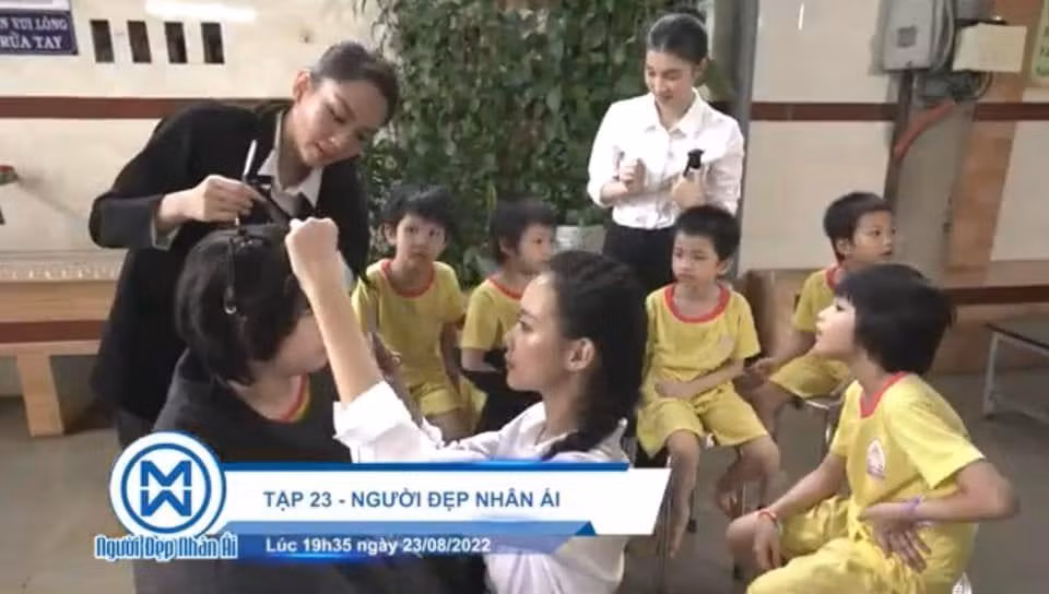 Top 3 Miss World Việt Nam 2022 trong dự án nhân ái đầu tiên sau khi đăng quang.