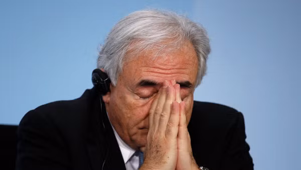 Tổng Giám đốc IMF Dominique Strauss-Kahn đau đầu vì bê bối tình dục