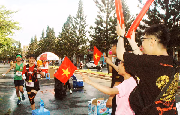Toàn cảnh Việt dã toàn quốc và Marathon giải báo Tiền Phong 2019 ảnh 36
