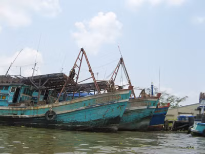 Ngư dân cần lập tổ đội dân quân tự vệ trên biển để bảo vệ trên biển để bảo vệ mình. Ảnh: Phạm Anh