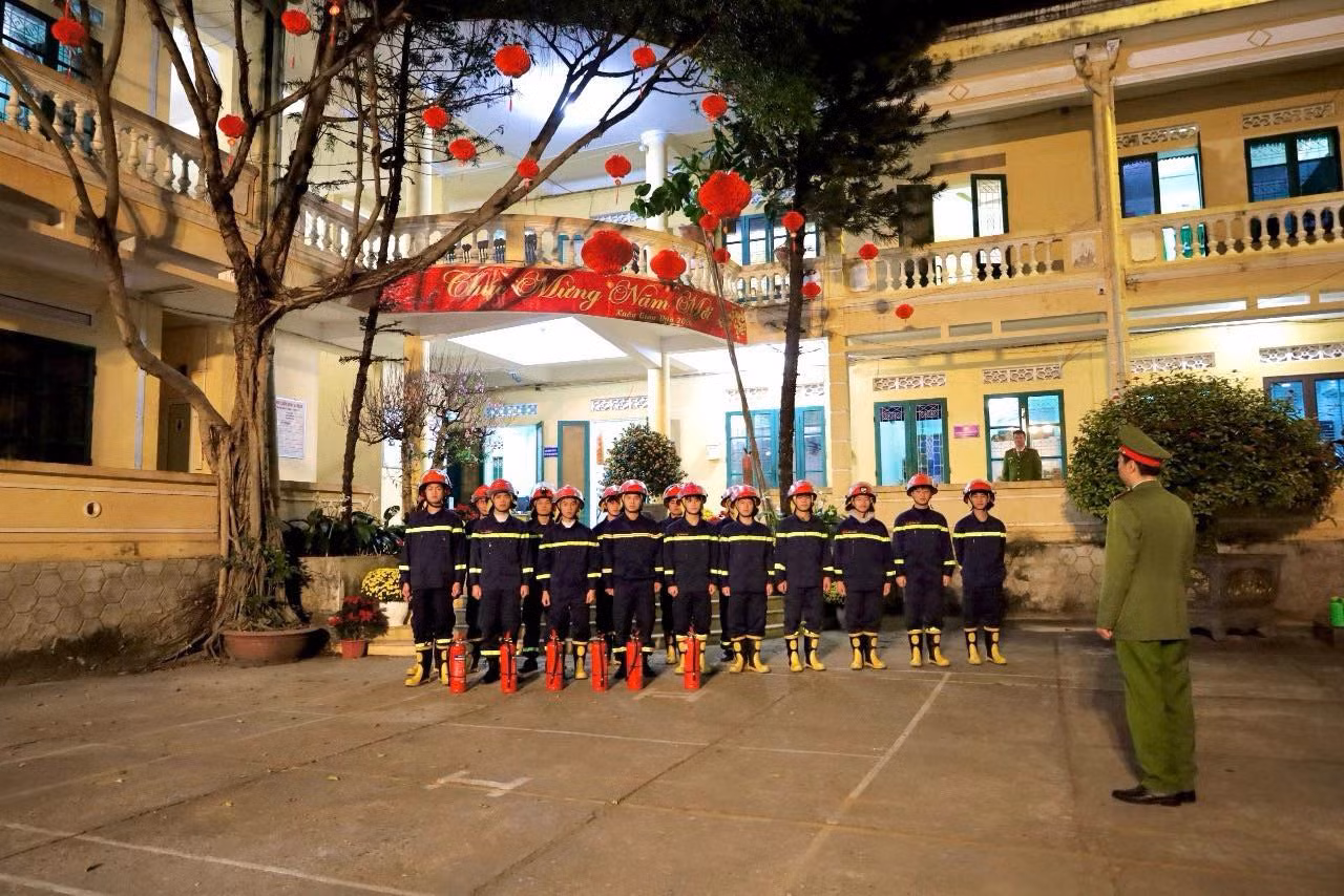 Pháo hoa rực sáng trên bầu trời chào năm mới Giáp Thìn 2024 ảnh 131 Pháo hoa rực sáng trên bầu trời chào năm mới Giáp Thìn 2024 ảnh 131