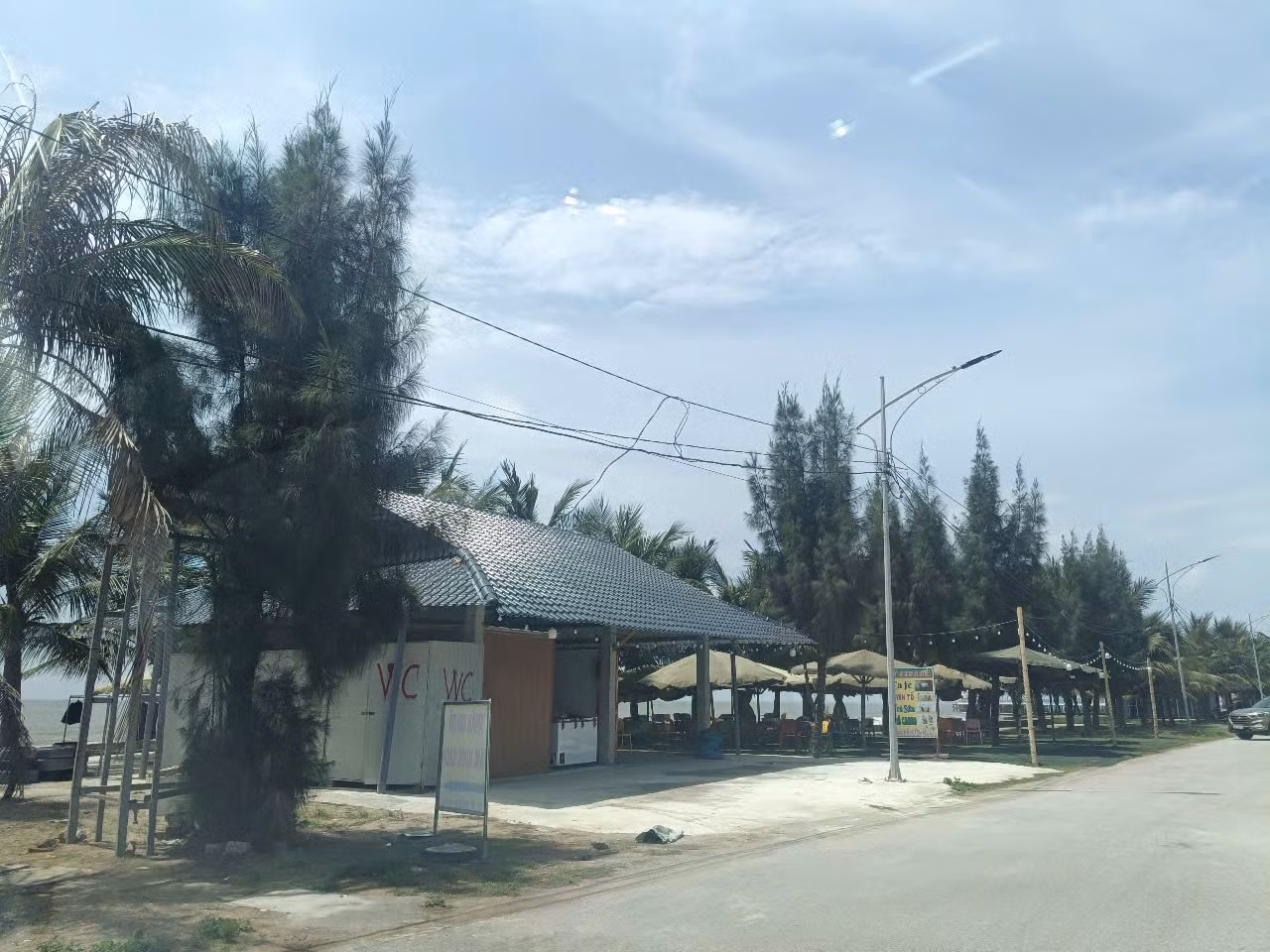 Hạng mục vi phạm chưa được tháo dỡ. Hạng mục vi phạm chưa được tháo dỡ.