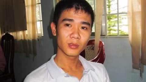 Phùng Anh Thái (tự Thái “côn”, SN 1985) đối tượng từng nã đạn trước 030XClub ngay khu vực trung tâm thành phố. Phùng Anh Thái (tự Thái “côn”, SN 1985) đối tượng từng nã đạn trước 030XClub ngay khu vực trung tâm thành phố