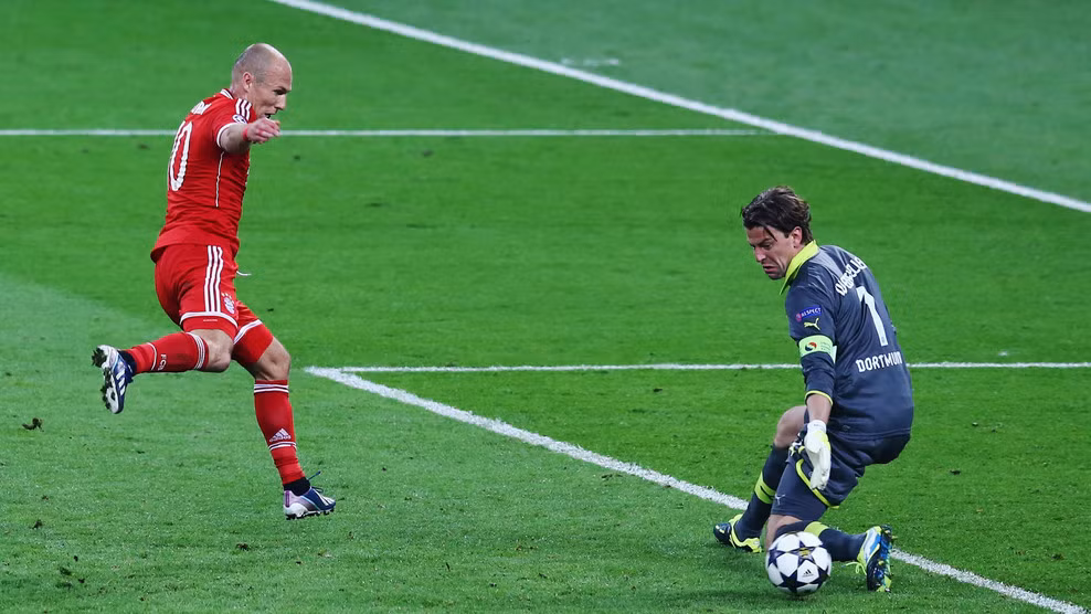 Pha ghi bàn mang về vinh quang cho Bayern của Robben. Pha ghi bàn mang về vinh quang cho Bayern của Robben