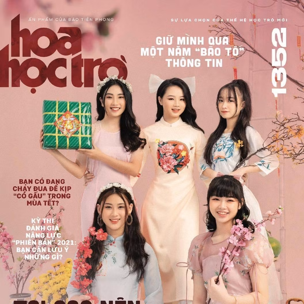 SG048 trên bìa Tết Hoa Học Trò 2021. SG048 trên bìa Tết Hoa Học Trò 2021.