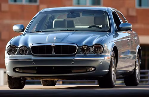 Jaguar XJ-113.000 đô la. Jaguar XJ-113.000 đô la