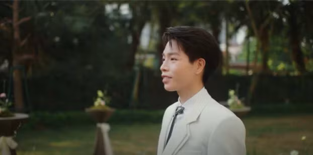Valentine đến cũng là lúc Đức Phúc trở lại. Valentine đến cũng là lúc Đức Phúc trở lại.