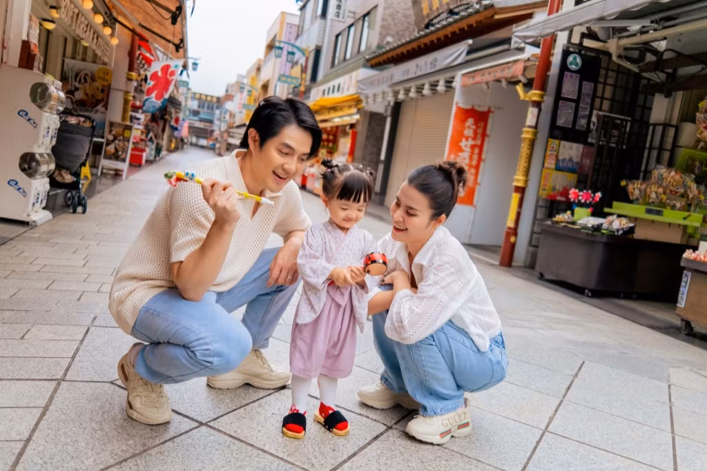 Gia đình Đông Nhi - Ông Cao Thắng hé lộ loạt khoảnh khắc tại Nhật Bản Gia đình Đông Nhi - Ông Cao Thắng hé lộ loạt khoảnh khắc tại Nhật Bản