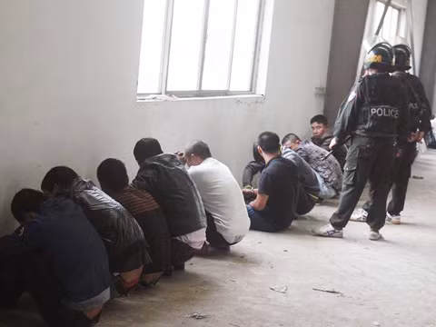 Các con bạc bị bắt