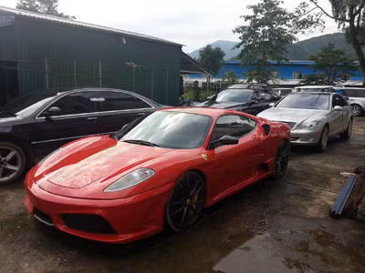 Những chiếc xe bị tạm giữ vì liên quan nghi án xe lậu