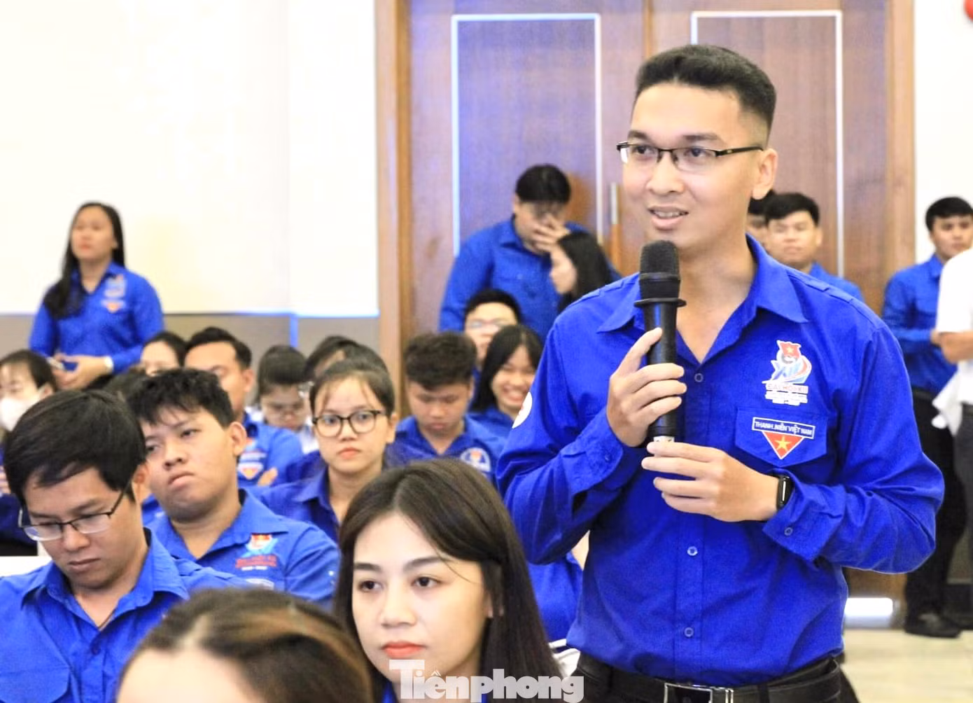 Tại buổi đối thoại, thanh niên Bình Dương quan tâm đến vấn đề khởi nghiệp