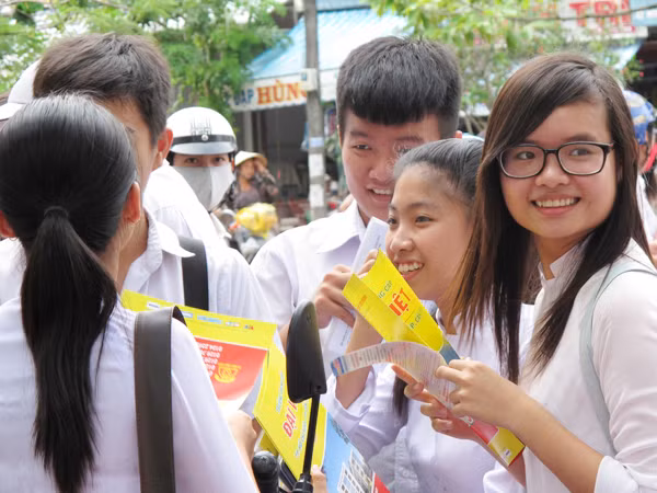 HS Cà Mau hoàn thành tốt ngày thi đầu tiên .Ảnh: Tiến hưng