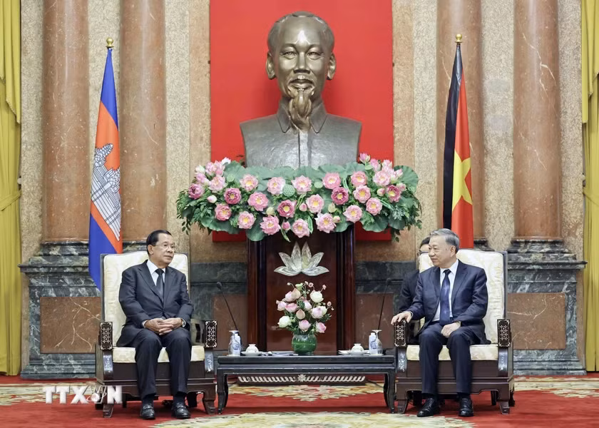 Chủ tịch nước Tô Lâm tiếp Chủ tịch Đảng Nhân dân Campuchia, Chủ tịch Thượng viện Vương quốc Campuchia Samdech Hun Sen. (Ảnh: Nhan Sáng/TTXVN)