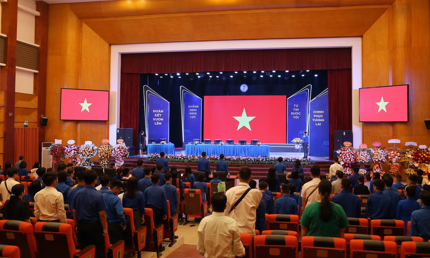 Đại hội tiến hành nghi thức chào cờ. Ảnh: Lâm Đăng Hải Đại hội tiến hành nghi thức chào cờ. Ảnh: Lâm Đăng Hải