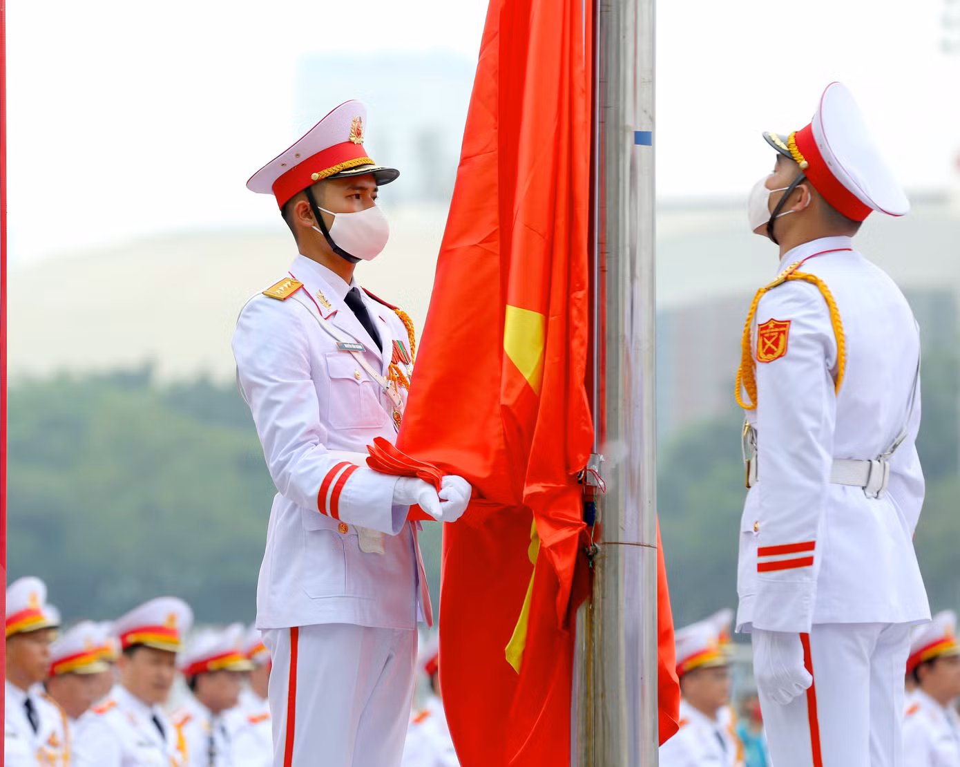 Lễ thượng cờ SEA Games 31 được tổ chức một cách trang trọng, uy nghiêm và thể hiện đúng về nghi lễ qua đó tạo không khí thân thiện và sự đoàn kết của các quốc gia trong khu vực ASEAN. Ban tổ chức chủ nhà Việt Nam là đơn vị tổ chức Lễ thượng cờ SEA Games 31 còn Đoàn nghi lễ Quân đội sẽ là đơn vị thực hiện.