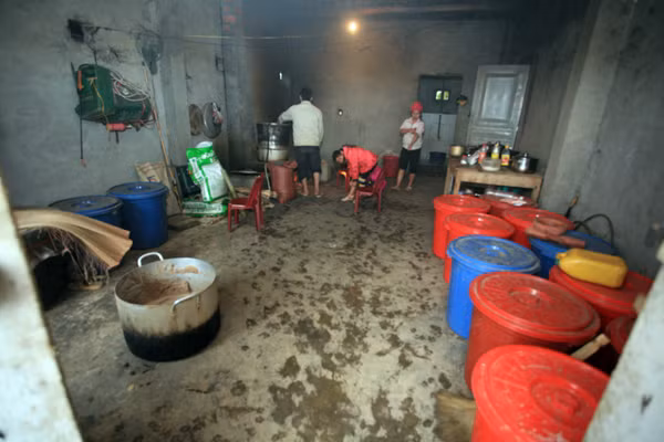 Toàn cảnh khu nấu rượu