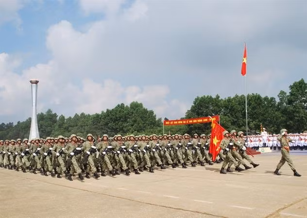 Bộ đội đặc công diễu binh kỷ niệm Đại lễ 1.000 năm Thăng Long-Hà Nội. (Nguồn: Binh chủng Đặc công) 