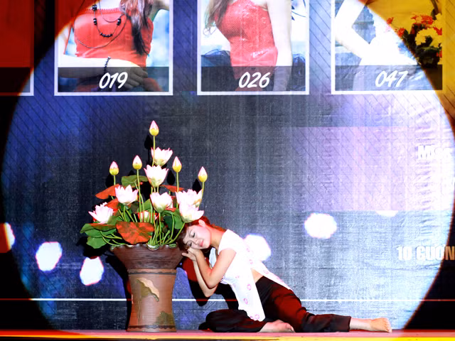 "Giấc mơ trưa".